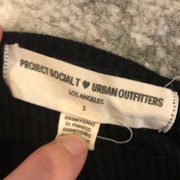Urban Outfitters Black Crop Halter - Picture 2 of 2